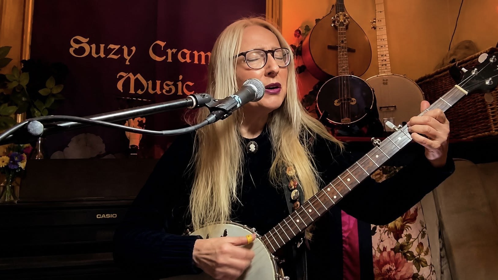 Suzy Cramer Live